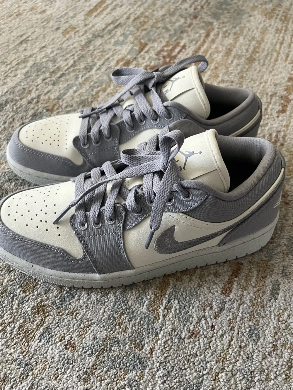 New Nike Jordan 1 low women’s 8